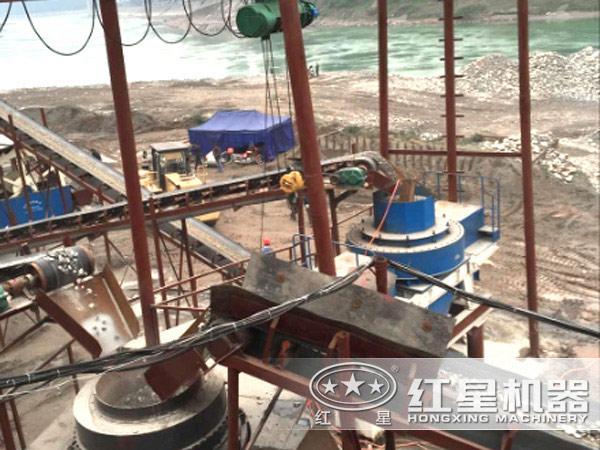 制砂設(shè)備中的沖擊式制砂機(jī) 制砂設(shè)備中的沖擊式制砂機(jī)