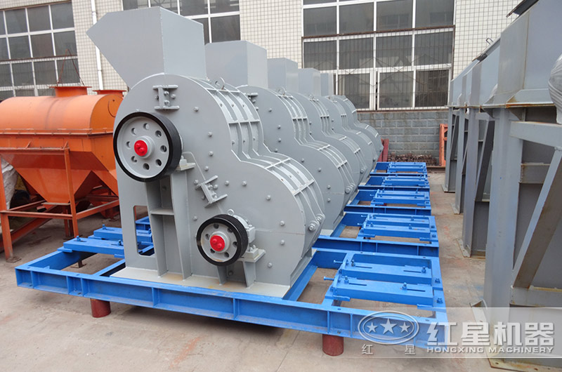 雙級粉碎機(jī)外觀實景 雙級粉碎機(jī)外觀實景