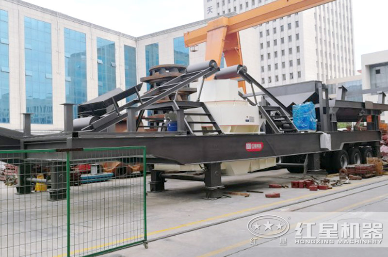 移動式花崗巖制砂機廠區(qū)實拍圖 移動式花崗巖制砂機廠區(qū)實拍圖