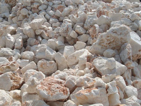 方解石磨粉生產(chǎn)設(shè)備與流程分析，生產(chǎn)廠家介紹