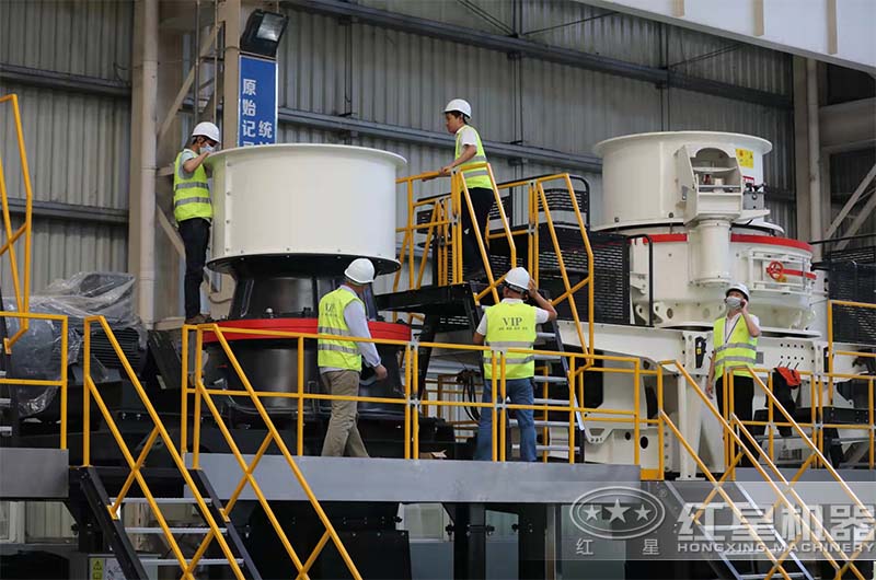一飽眼福！四條時產(chǎn)200噸的機制砂生產(chǎn)線作業(yè)現(xiàn)場
