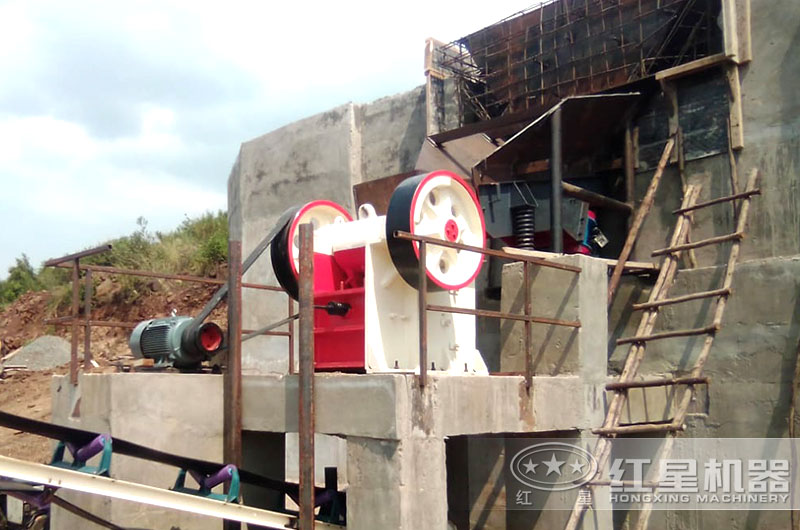 250x400破碎機(jī)一天生產(chǎn)多少？配多大電機(jī)？各項技術(shù)參數(shù)