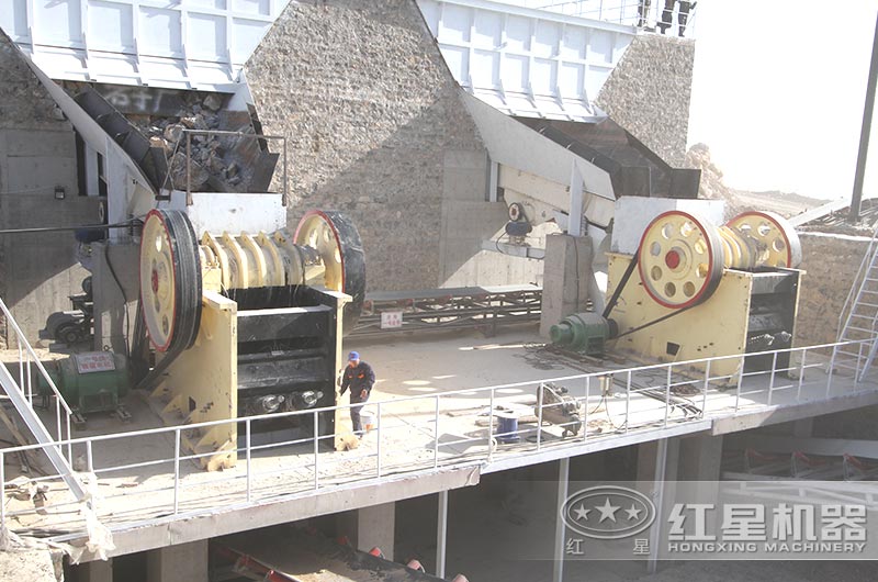 912顎式破石機(jī)產(chǎn)量是多少？一臺(tái)價(jià)格多少錢？