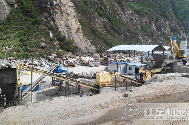 一飽眼福！四條時產(chǎn)200噸的機制砂生產(chǎn)線作業(yè)現(xiàn)場
